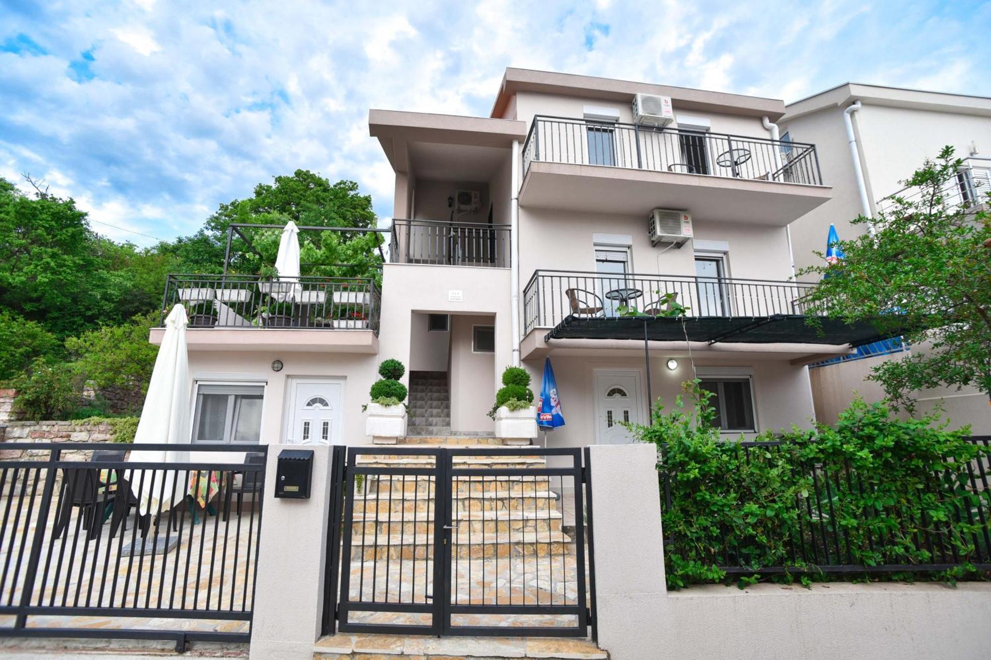Vila Lucice Petrovac Ngoại thất bức ảnh