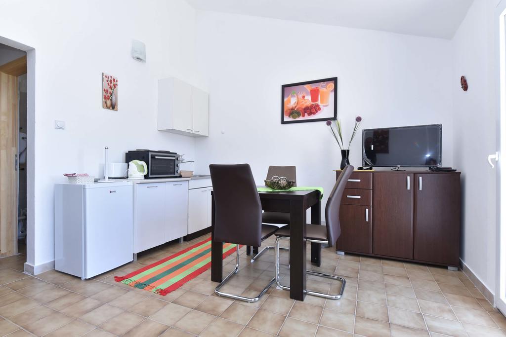 Vila Lucice Petrovac Ngoại thất bức ảnh
